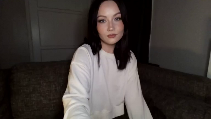 MiaHolland