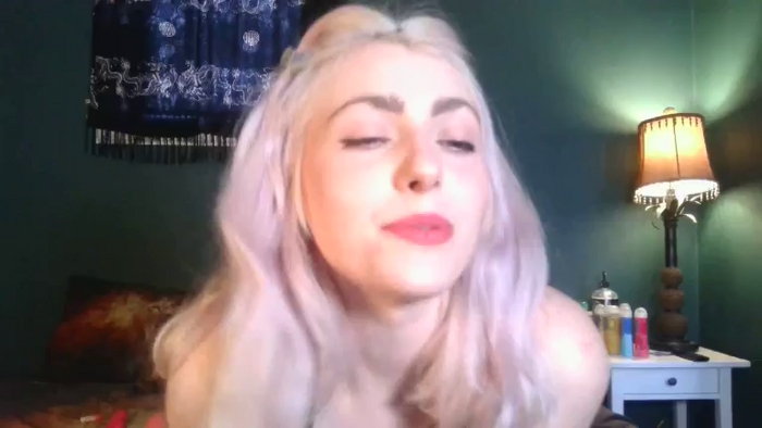 AlexMarieXOXO