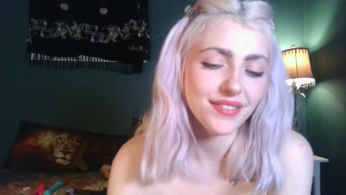 AlexMarieXOXO