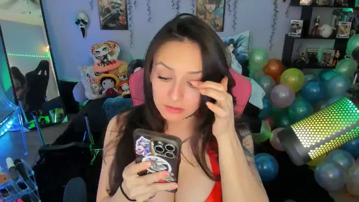 Alyx_Singer