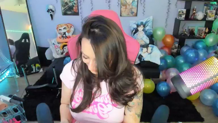 Alyx_Singer