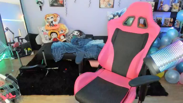 Alyx_Singer