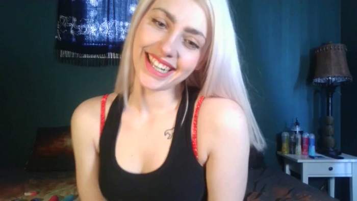 AlexMarieXOXO