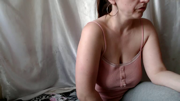 BettyGirlKiss