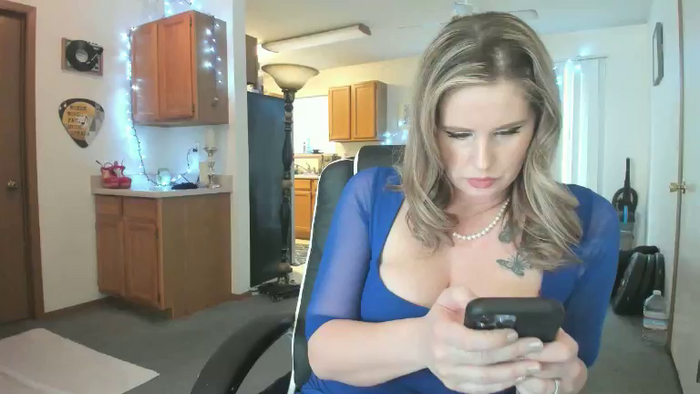 Hottyhousewife18