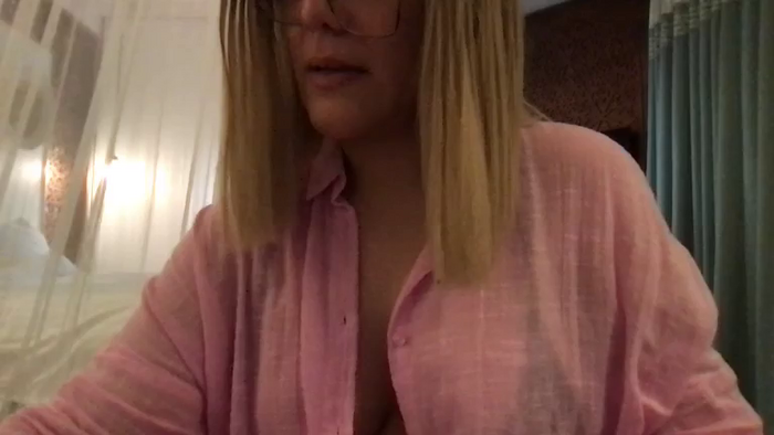 MistressLouUK