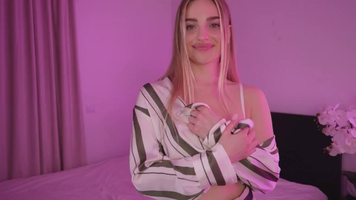 Nicole_youthfull18