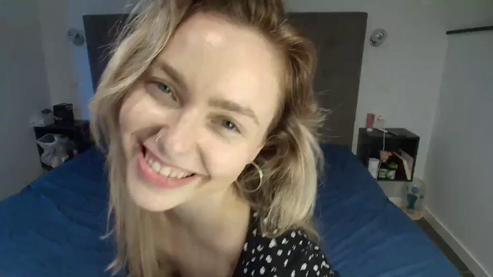 BlondeBeauty978