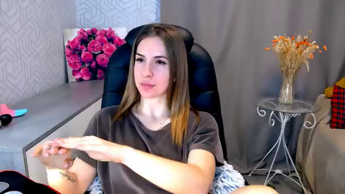 MeganNaughtyy