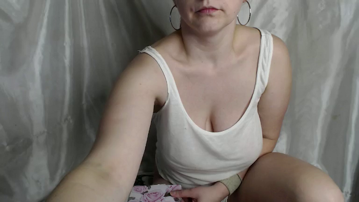 BettyGirlKiss