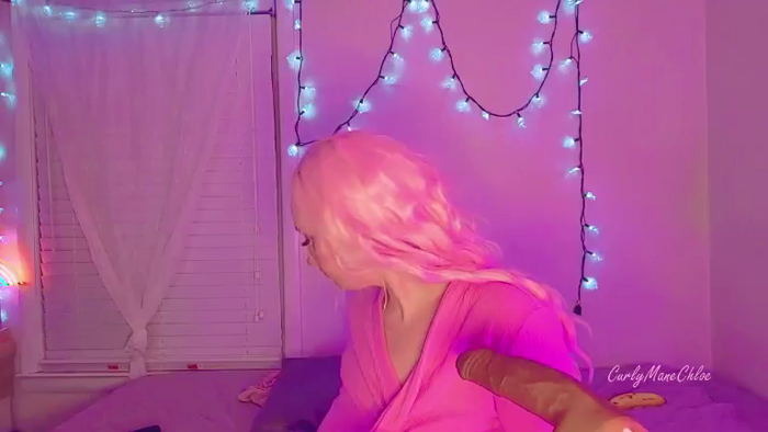 CurlyManeChloe