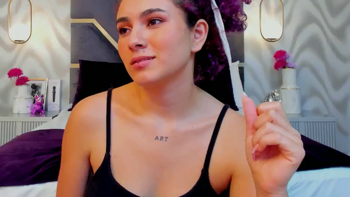 HollyJhonson