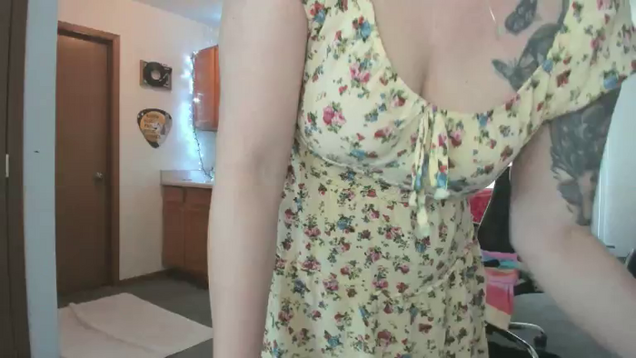 Hottyhousewife18