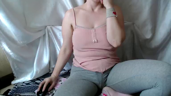 BettyGirlKiss