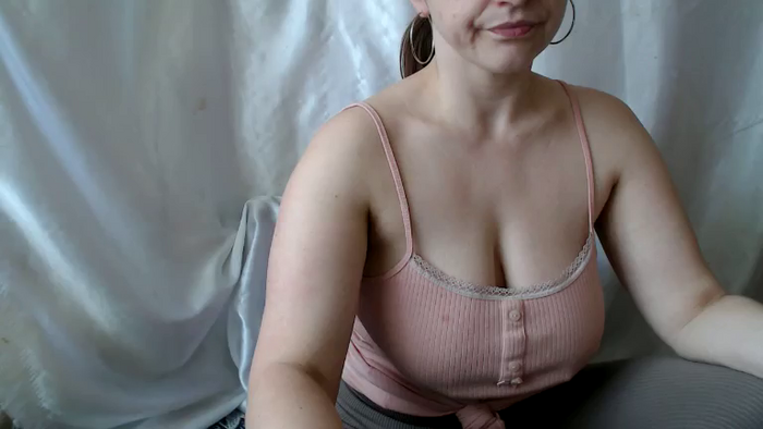 BettyGirlKiss