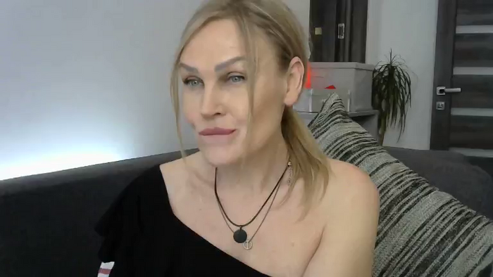 Evie_Paige