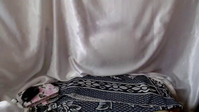 BettyGirlKiss