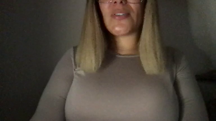 MistressLouUK