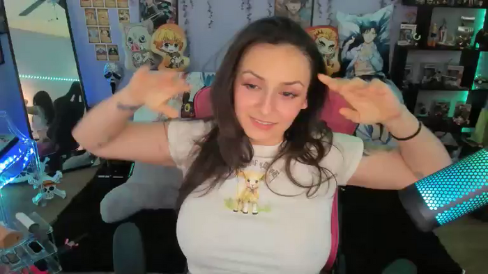 Alyx_Singer