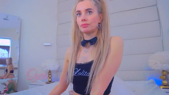 DahliaLay