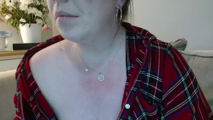 CurvyCourtneyUK