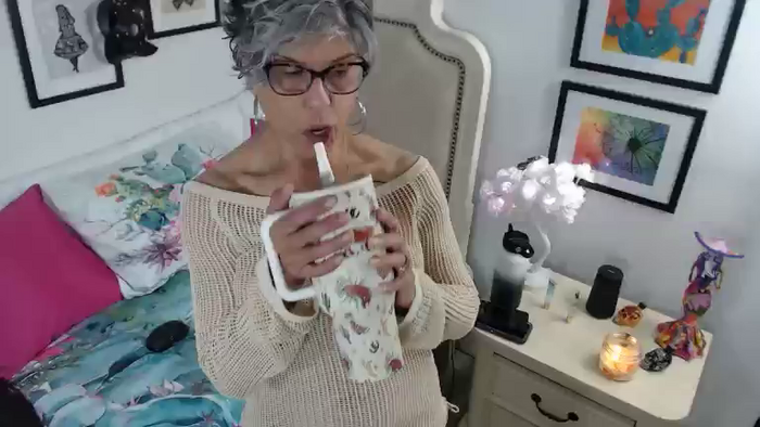 IzzyOnCam