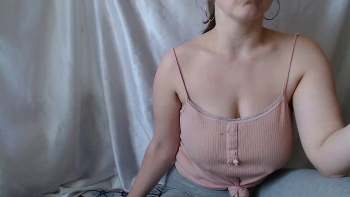 BettyGirlKiss