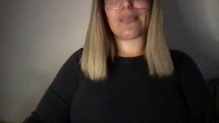 MistressLouUK
