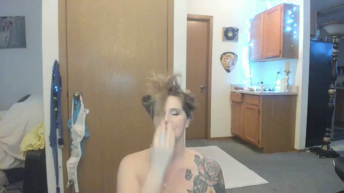 Hottyhousewife18