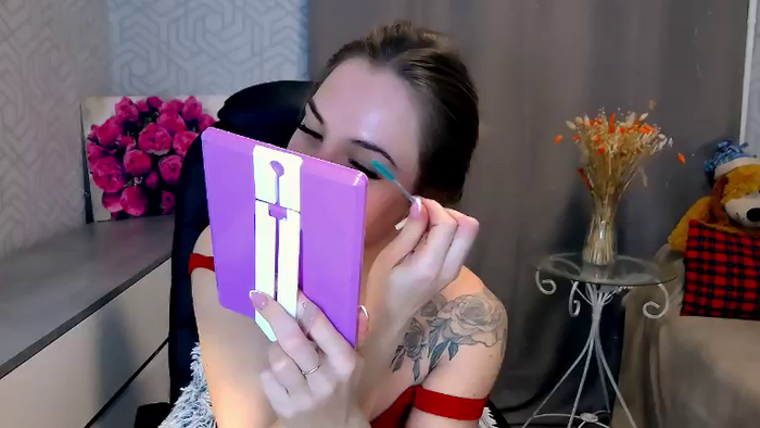 MeganNaughtyy