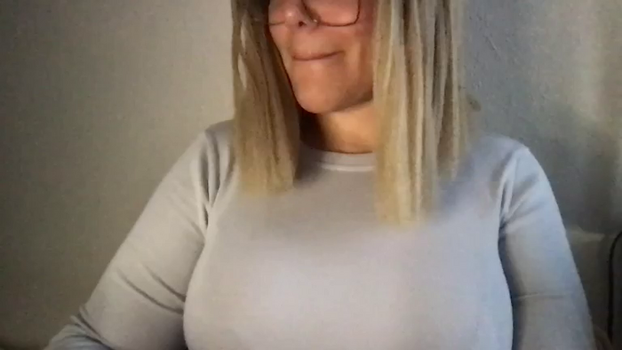 MistressLouUK
