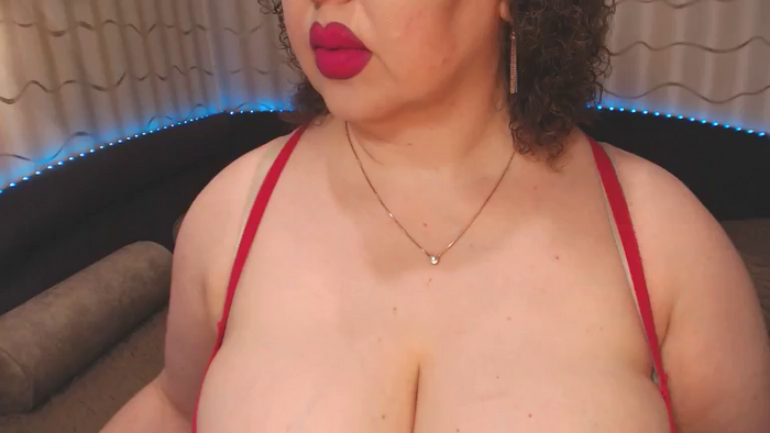 CurvyKatty40DD