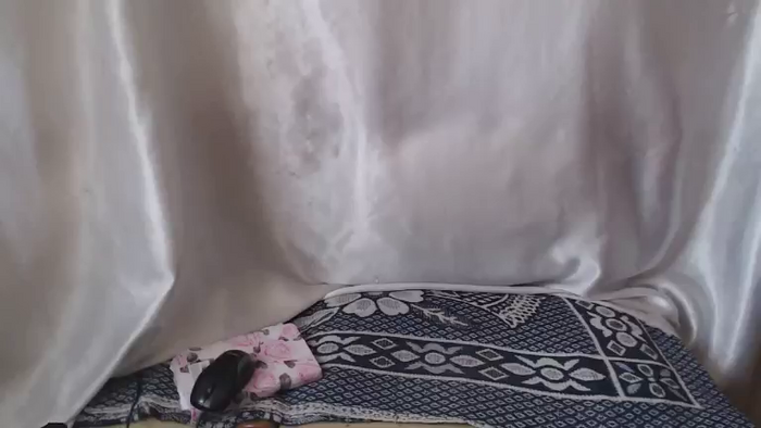 BettyGirlKiss