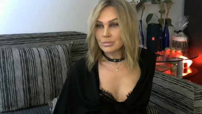 Evie_Paige