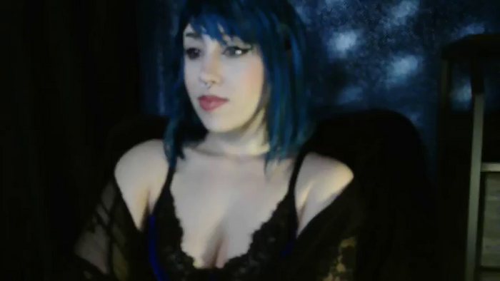 MissVikkiBlue