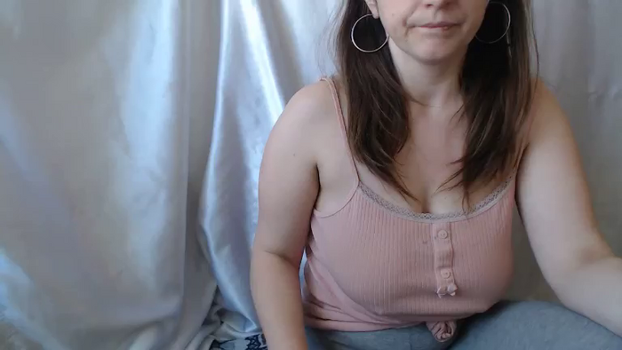 BettyGirlKiss