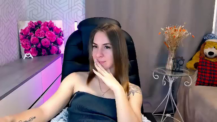 MeganNaughtyy