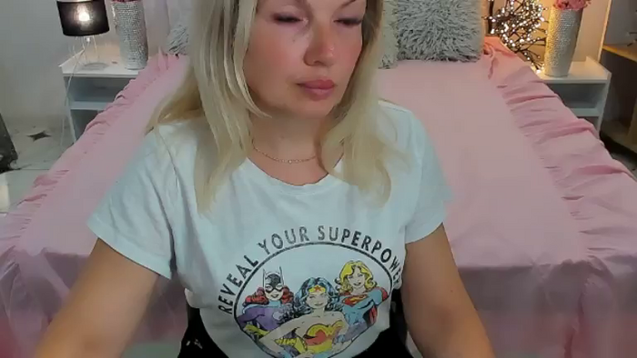 YrhotAbbyX