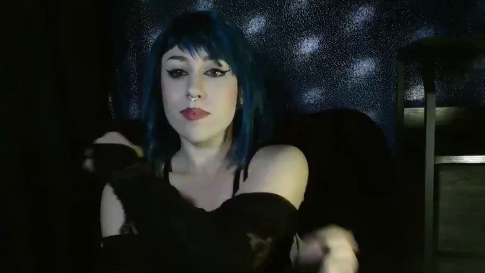 MissVikkiBlue