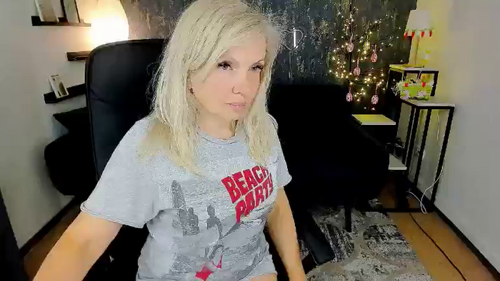 YrhotAbbyX