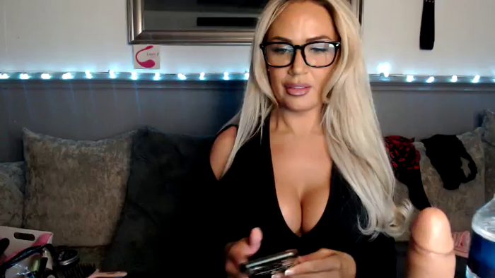Bella_steel_official