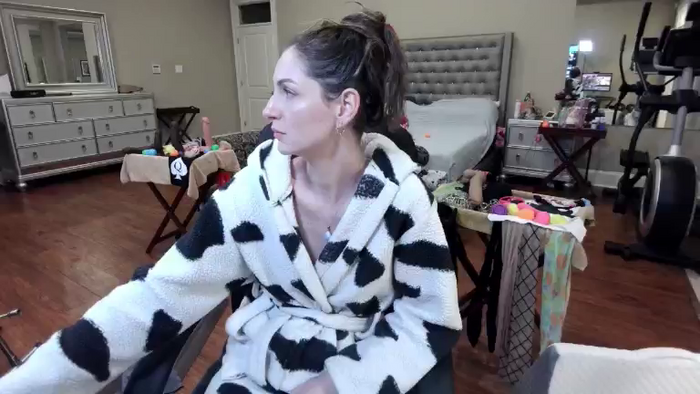 lucy_aura