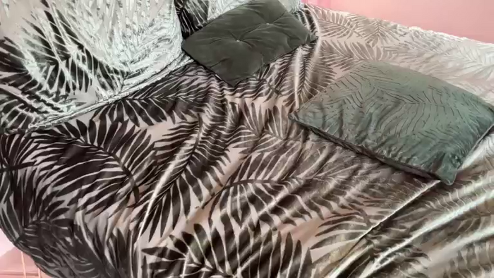 MiaBOOTYQueenUK