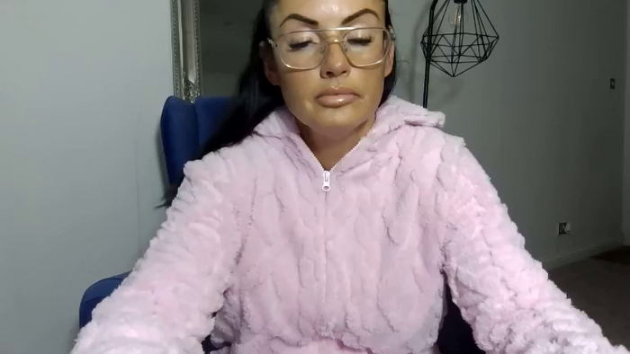 BellaVixen23