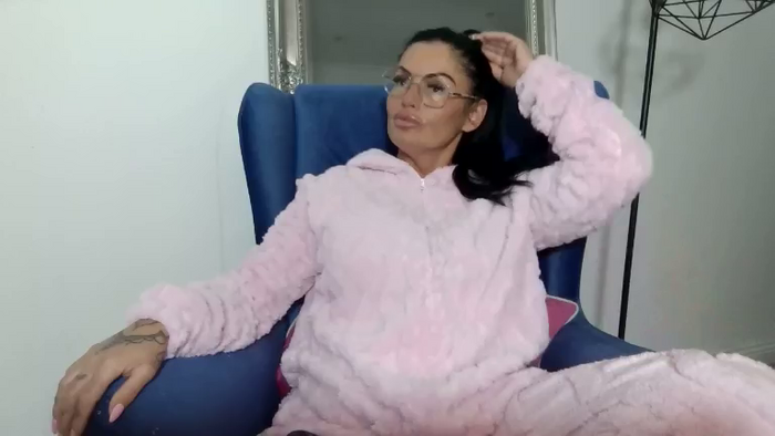BellaVixen23