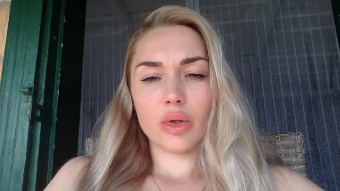 Tina_a