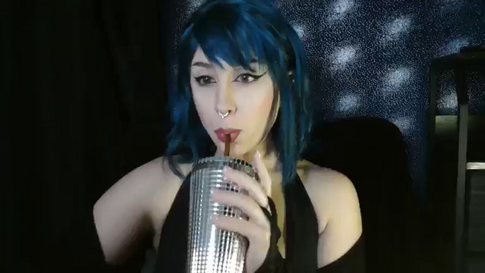 MissVikkiBlue