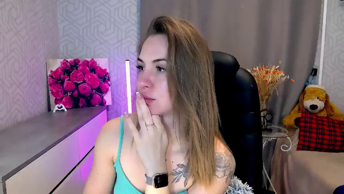 MeganNaughtyy