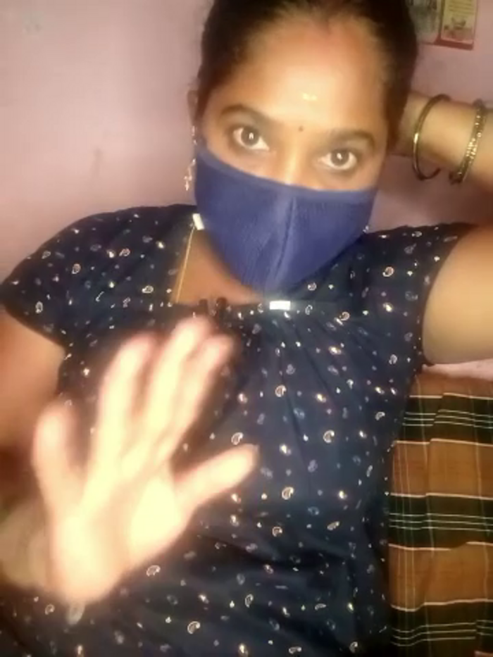 tamilvillagecouple1