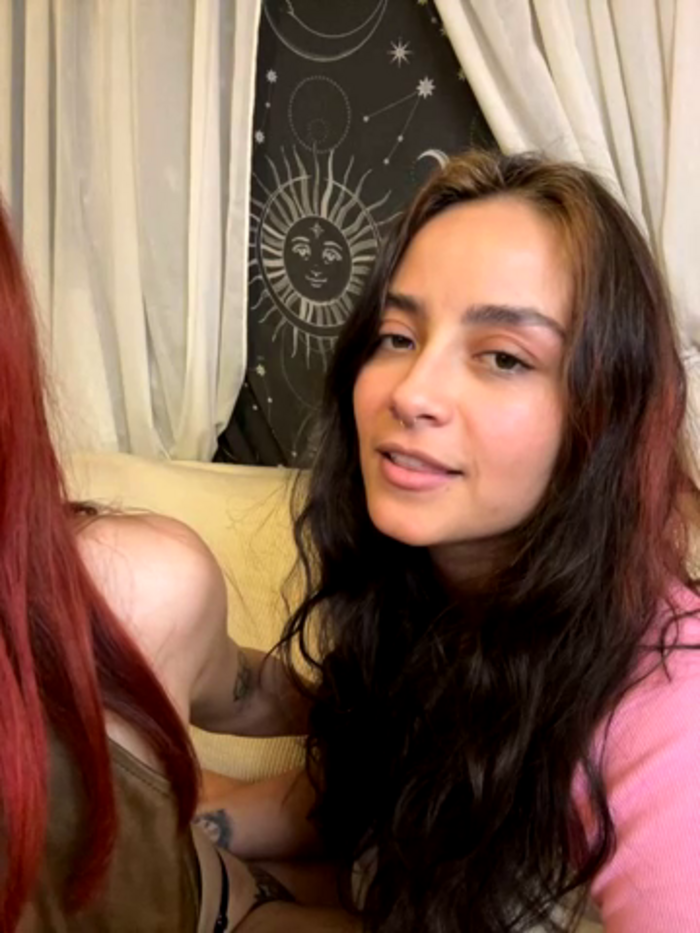 Emma_and_Aly